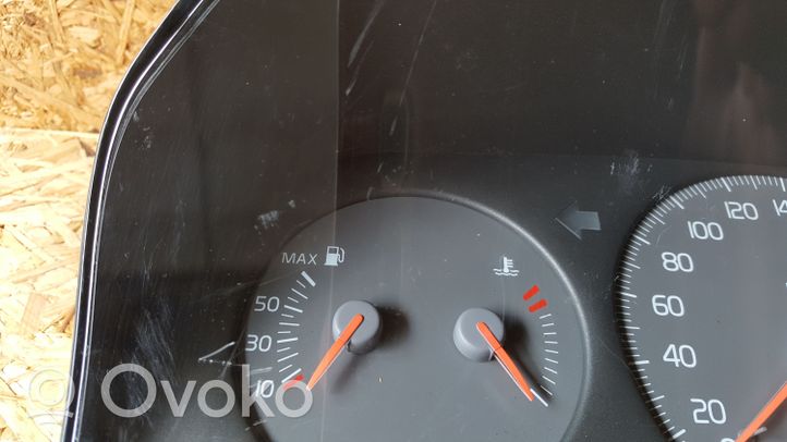 Volvo S70  V70  V70 XC Tachimetro (quadro strumenti) 9472519