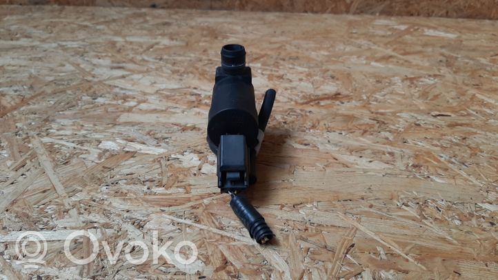 Volvo V50 Windscreen/windshield washer pump 1S7117K624FE