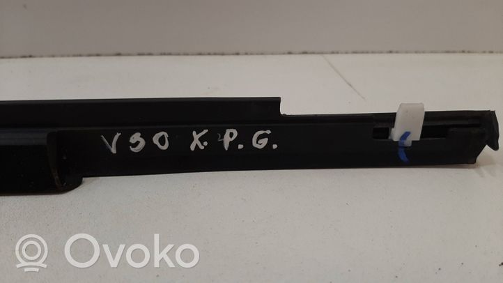 Volvo S90, V90 Takaoven lasin muotolista 31848877