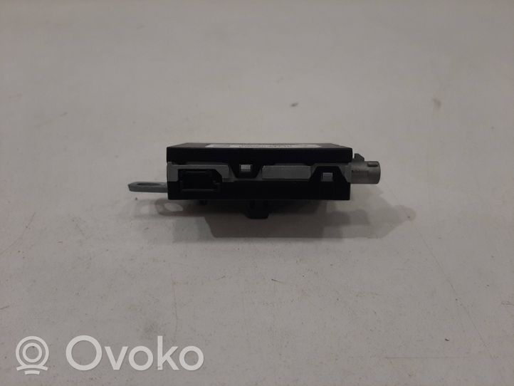 Volvo V60 Amplificateur d'antenne P30761696