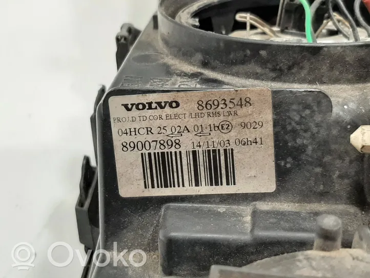 Volvo V70 Lampa przednia 8693548