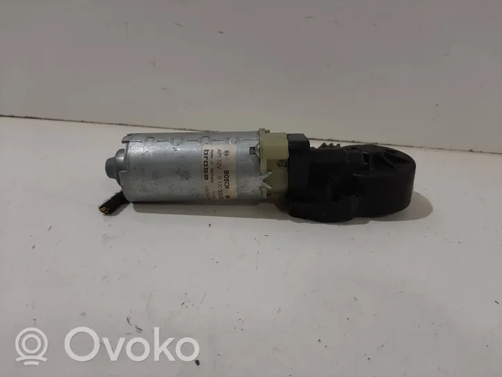 Volvo V50 Seat adjustment motor 0130002527