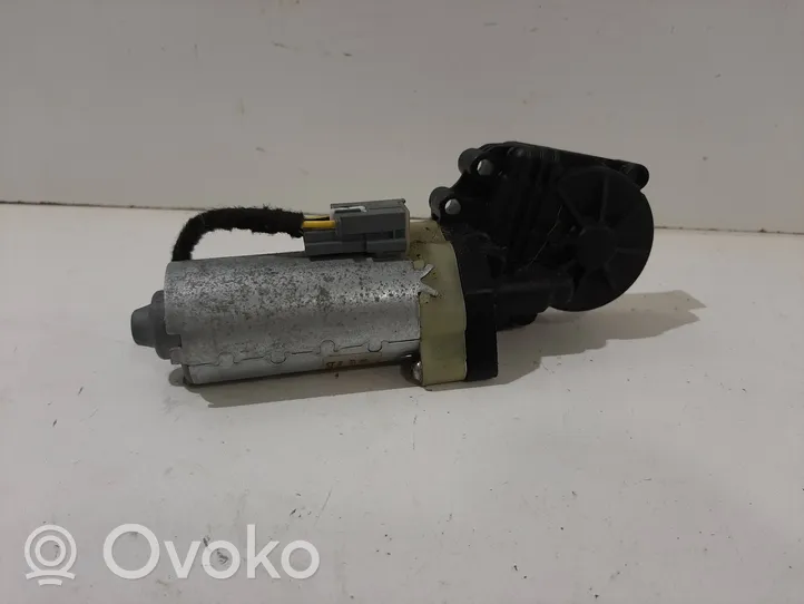 Volvo V50 Seat adjustment motor 0130002527