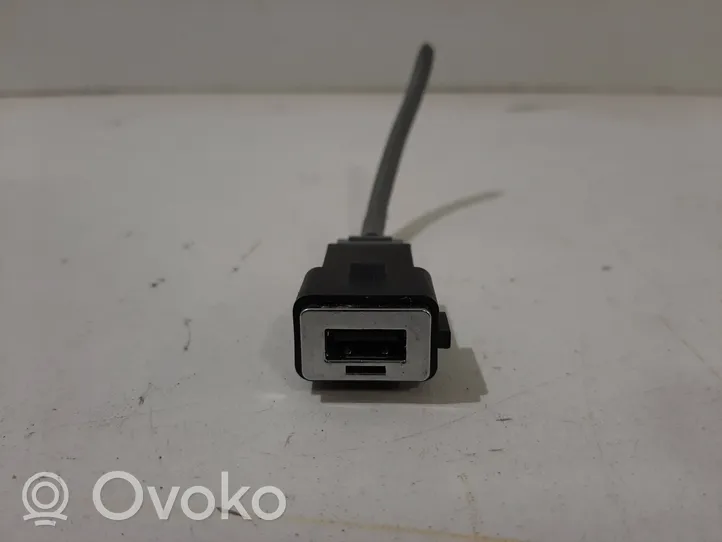 Volvo S60 Connettore plug in USB 8M5T19A164VA