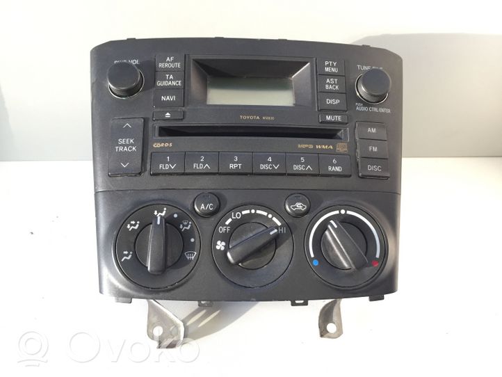 Toyota Avensis T250 Unité principale radio / CD / DVD / GPS 8612005110