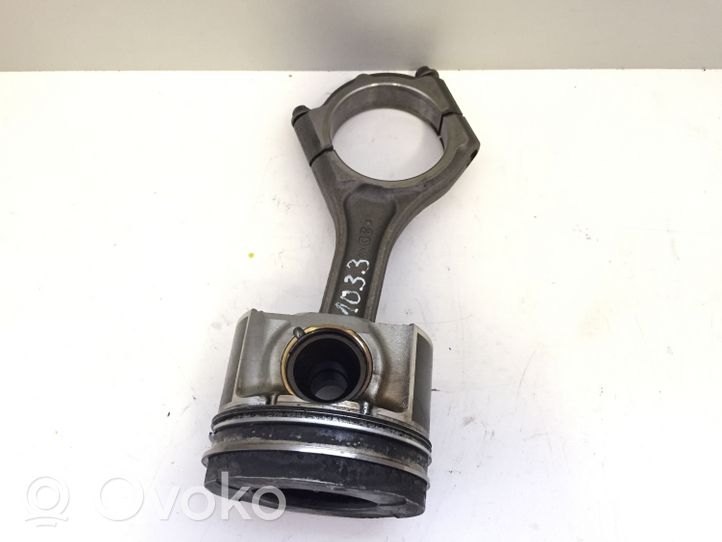 Subaru Outback Piston avec bielle 