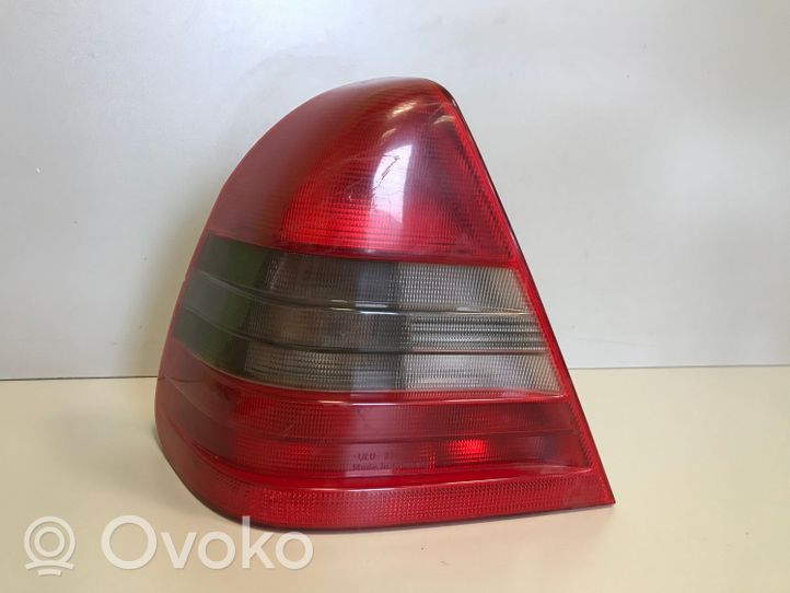 Mercedes-Benz C W202 Lampa tylna 2028200964L