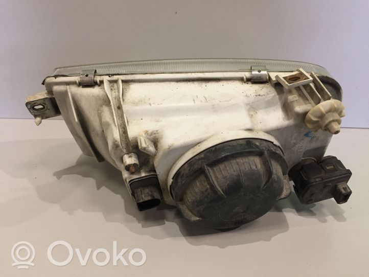 Volkswagen Vento Phare frontale 13905400