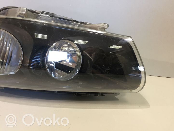 Volkswagen Scirocco Lampa przednia 1K8941005C