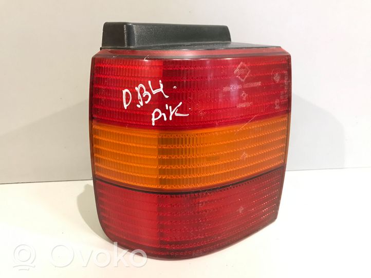 Volkswagen PASSAT B4 Lampa tylna 3A9945111