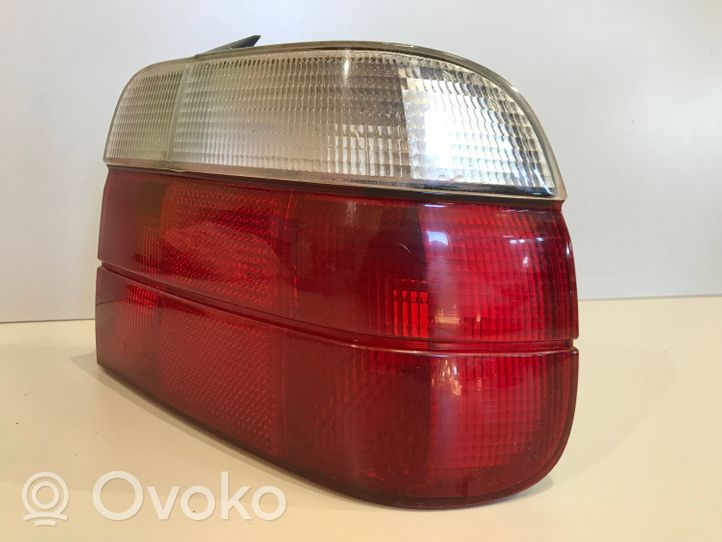 BMW 3 E36 Lampa tylna 