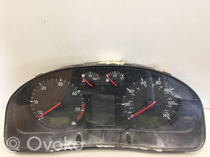 Volkswagen PASSAT B5 Tachimetro (quadro strumenti) 3B0919931