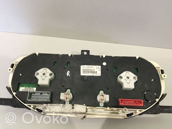 Renault Laguna II Speedometer (instrument cluster) 8200263357