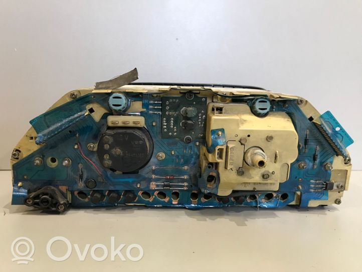 Audi 100 200 5000 C3 Tachimetro (quadro strumenti) 81117293