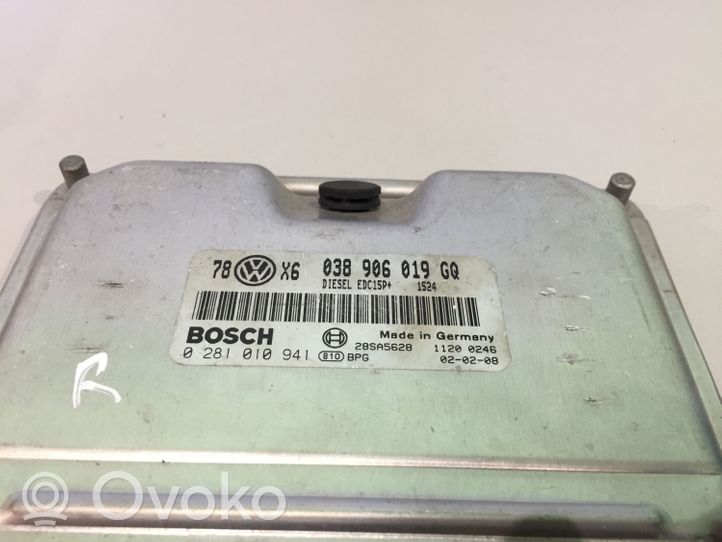 Volkswagen PASSAT B5.5 Dzinēja vadības bloks 038906019GQ