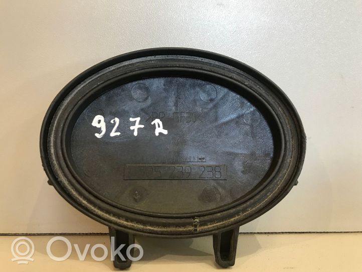 Audi A4 S4 B7 8E 8H Osłona żarówki lampy przedniej 1305239238