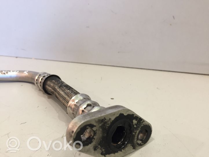 Audi A6 S6 C4 4A Tubo flessibile mandata olio del turbocompressore turbo 