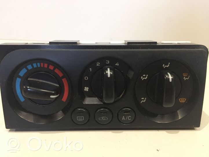 Subaru Legacy Gaisa kondicioniera / klimata kontroles / salona apsildes vadības bloks (salonā) 2N44032700