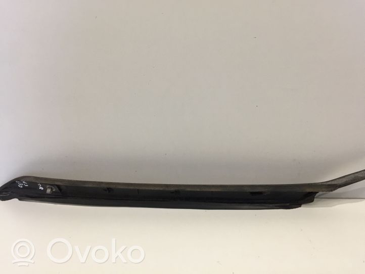 BMW 3 E30 Rivestimento montante (A) 18843740