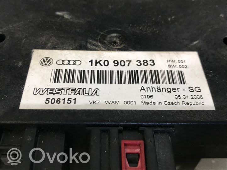 Volkswagen PASSAT B6 Vetokoukun ohjainlaite/moduuli 1K0907383