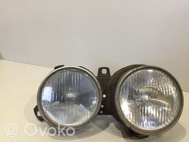 BMW 3 E30 Lampa przednia 303126082