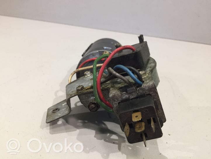 Volkswagen Golf I Wiper motor 