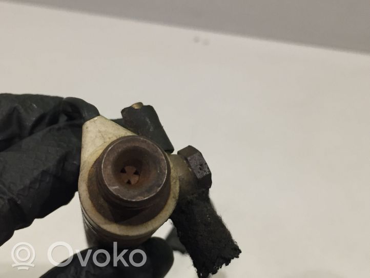 Volkswagen Polo III 6N 6N2 6NF Injecteur de carburant 028130201R