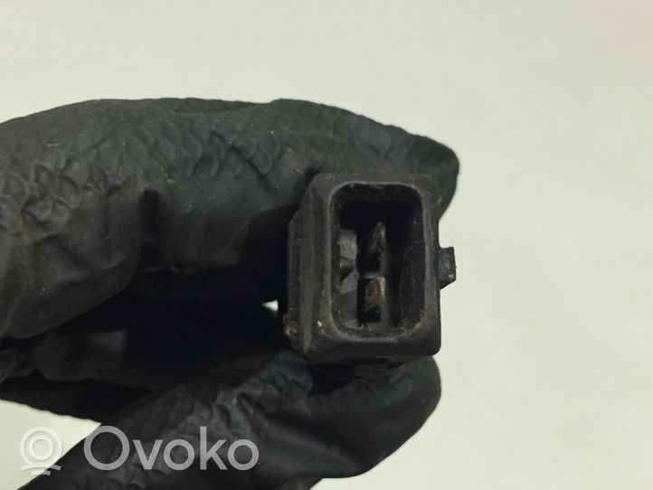 Volkswagen Polo III 6N 6N2 6NF Fuel injector 028130201R