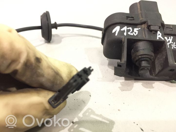 Volkswagen Tiguan Moteur de verrouillage trappe à essence 5N0810773B