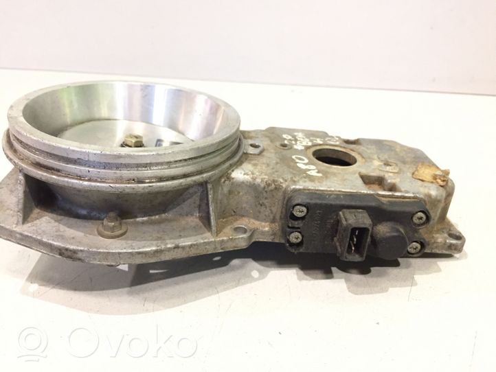 Audi 80 90 B3 Distribuidor de combustible 026133353