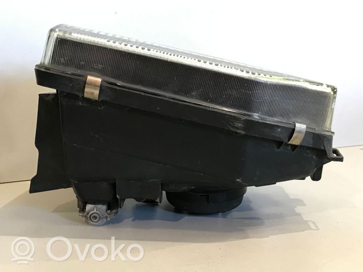 Mitsubishi Pajero Lampa przednia 11087234