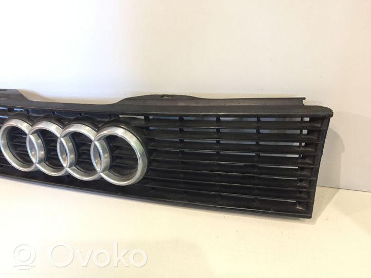 Audi 80 90 B3 Etupuskurin ylempi jäähdytinsäleikkö 893853655