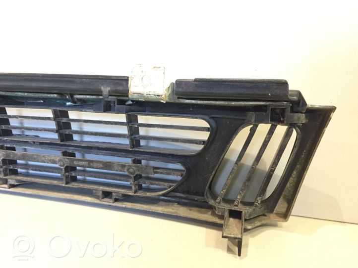 Saab 9000 CS Grille de calandre avant 9081514