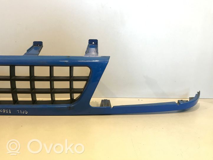 Opel Frontera A Front bumper upper radiator grill 07050999