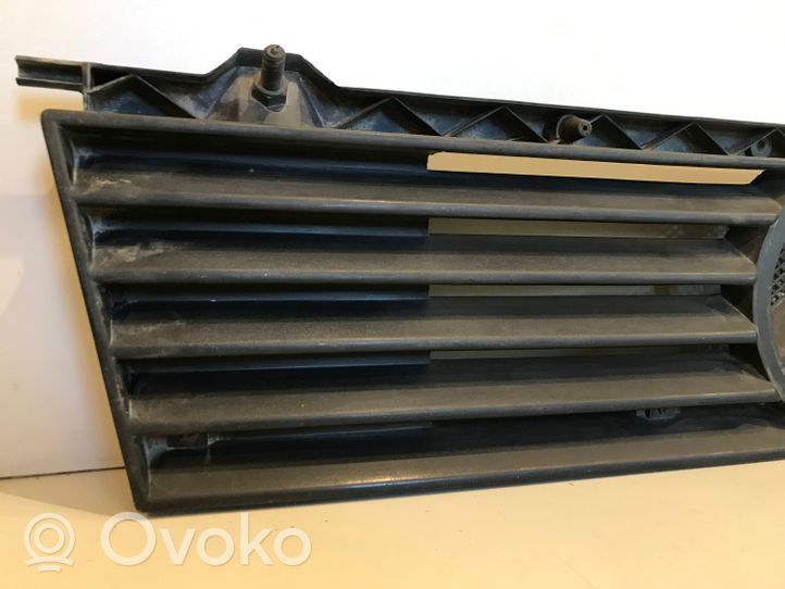 Mercedes-Benz 100 W631 Maskownica / Grill / Atrapa górna chłodnicy 6317510218