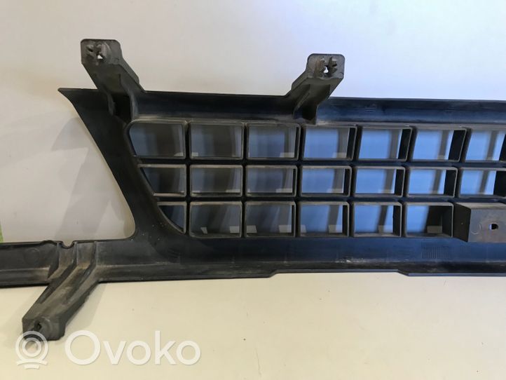 Opel Frontera A Grille calandre supérieure de pare-chocs avant 91140007