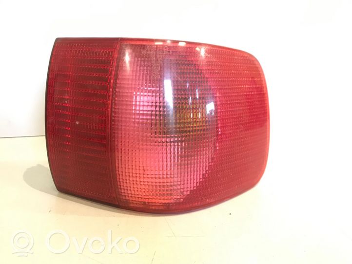 Audi 80 90 S2 B4 Lampa tylna 014411913