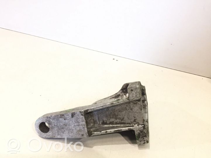 Audi 100 200 5000 C3 Soporte de montaje de la caja de cambios 431399113G