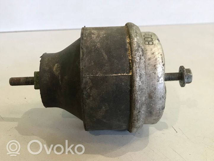 Audi A4 S4 B5 8D Support de moteur, coussinet 8D0199379A