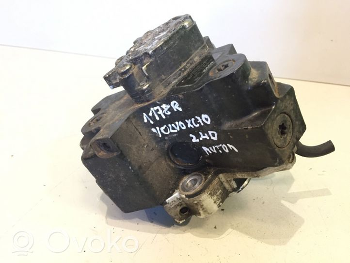 Volvo XC70 Pompe d'injection de carburant à haute pression 8689590