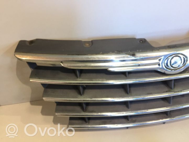 Chrysler Voyager Grille de calandre avant 04857802AB