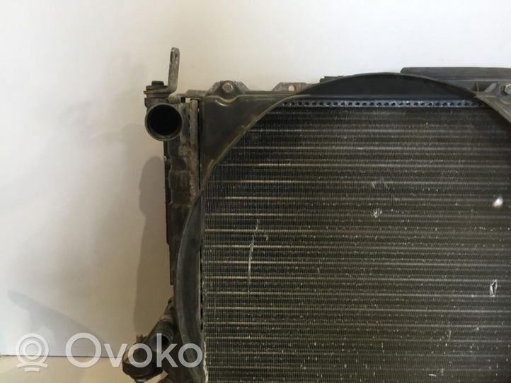 Audi 100 S4 C4 Radiateur de refroidissement 4A0121251D