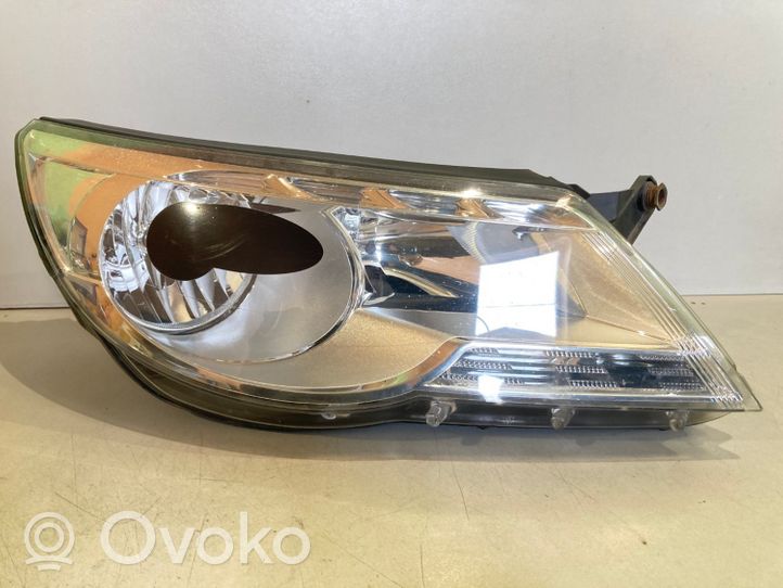 Volkswagen Tiguan Lampa przednia 5N2941032G