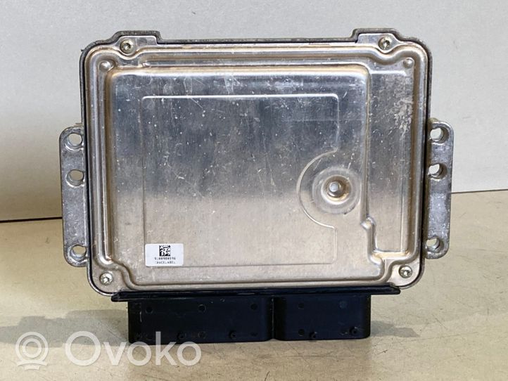 Hyundai i30 Calculateur moteur ECU 0281014281