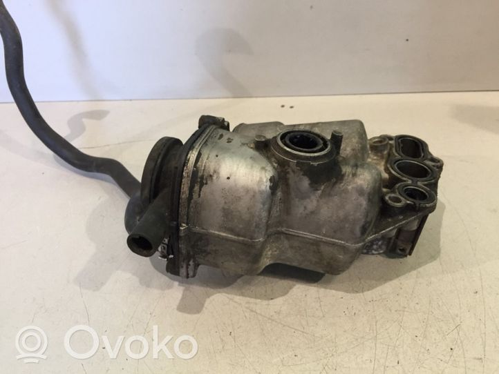 Volvo XC70 Oil filter mounting bracket 08642839