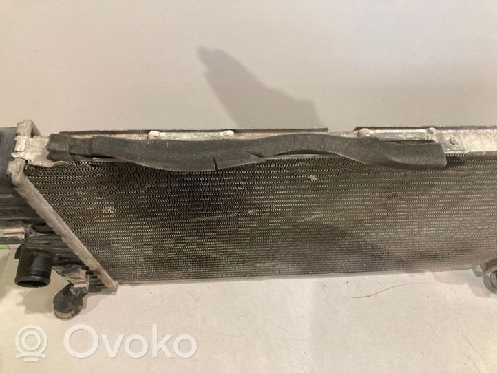 Opel Meriva A Radiateur de refroidissement 