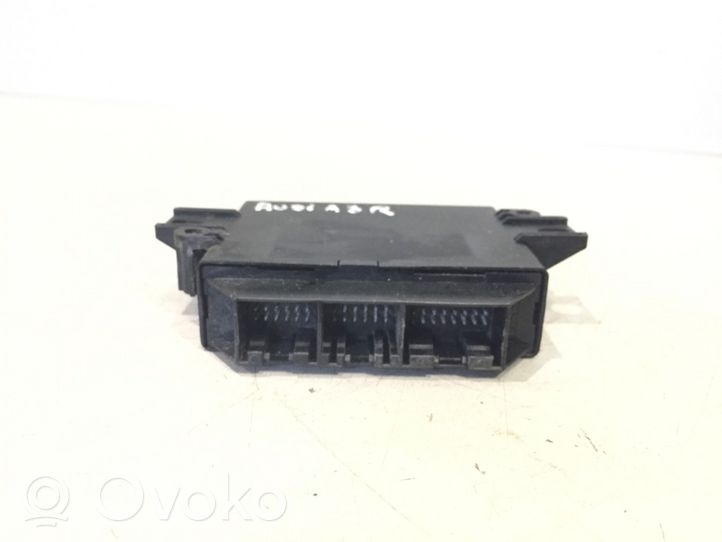 Audi A3 S3 8P Unité de commande, module PDC aide au stationnement 8P0919283