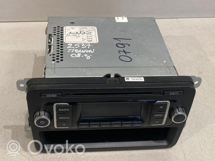 Volkswagen Tiguan Panel / Radioodtwarzacz CD/DVD/GPS 7E0035156B
