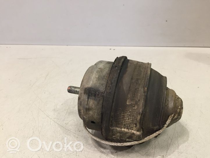 Volvo XC90 Engine mount bracket 30741397