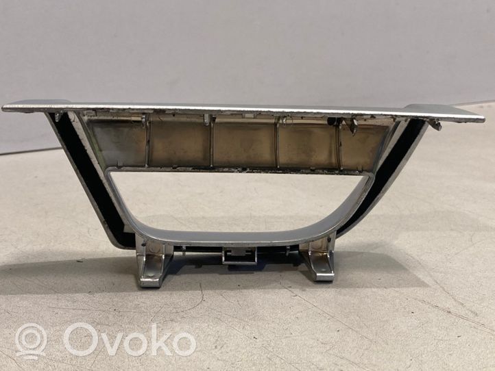 Volvo XC90 Etuoven sisäkahvan kehys 8650070